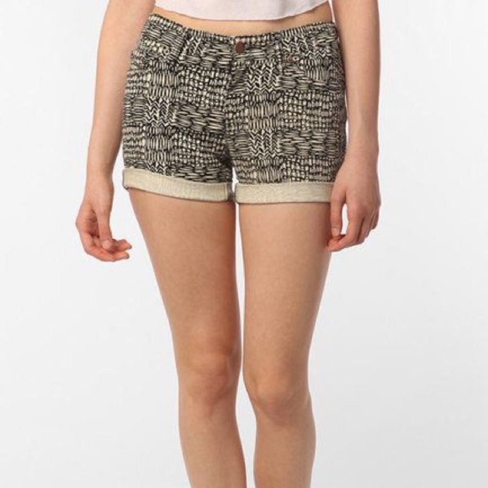 Urban Outfitters BDG printed shorts, size 25